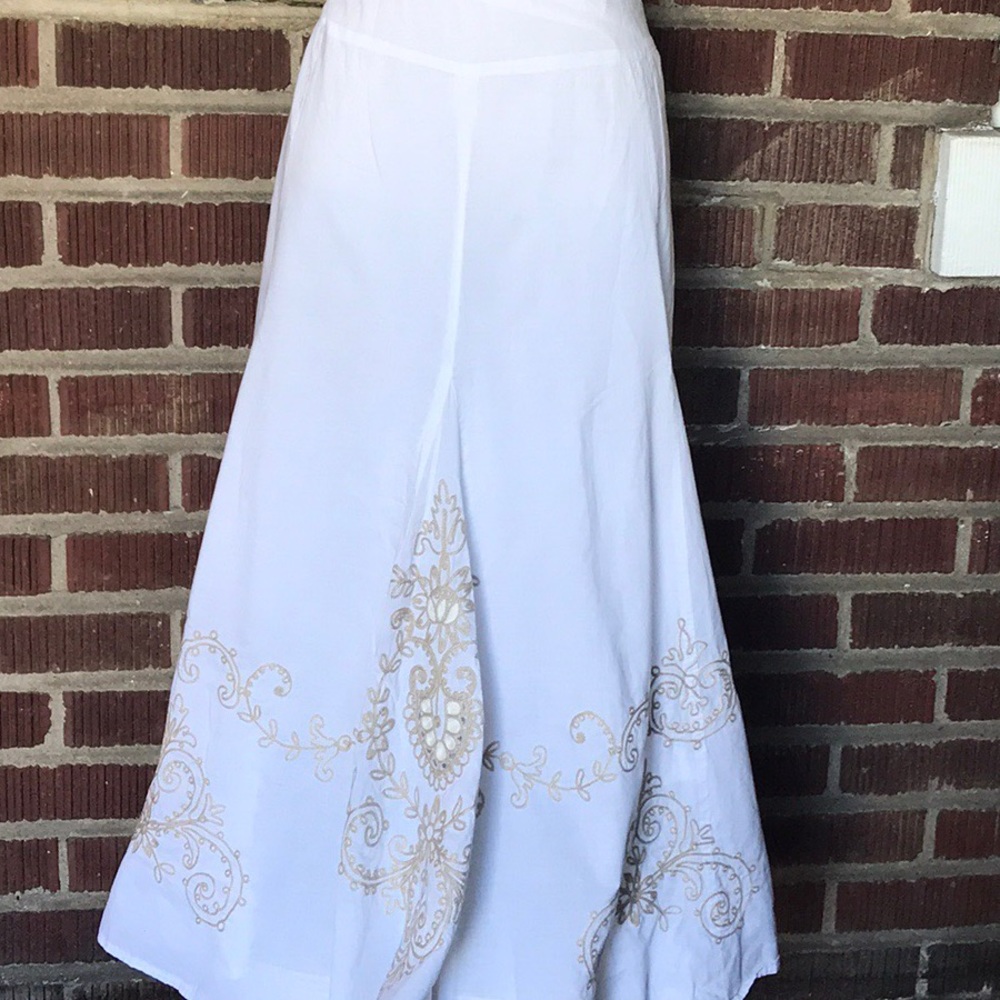 Karen Kane Women’s White Flared Skirt